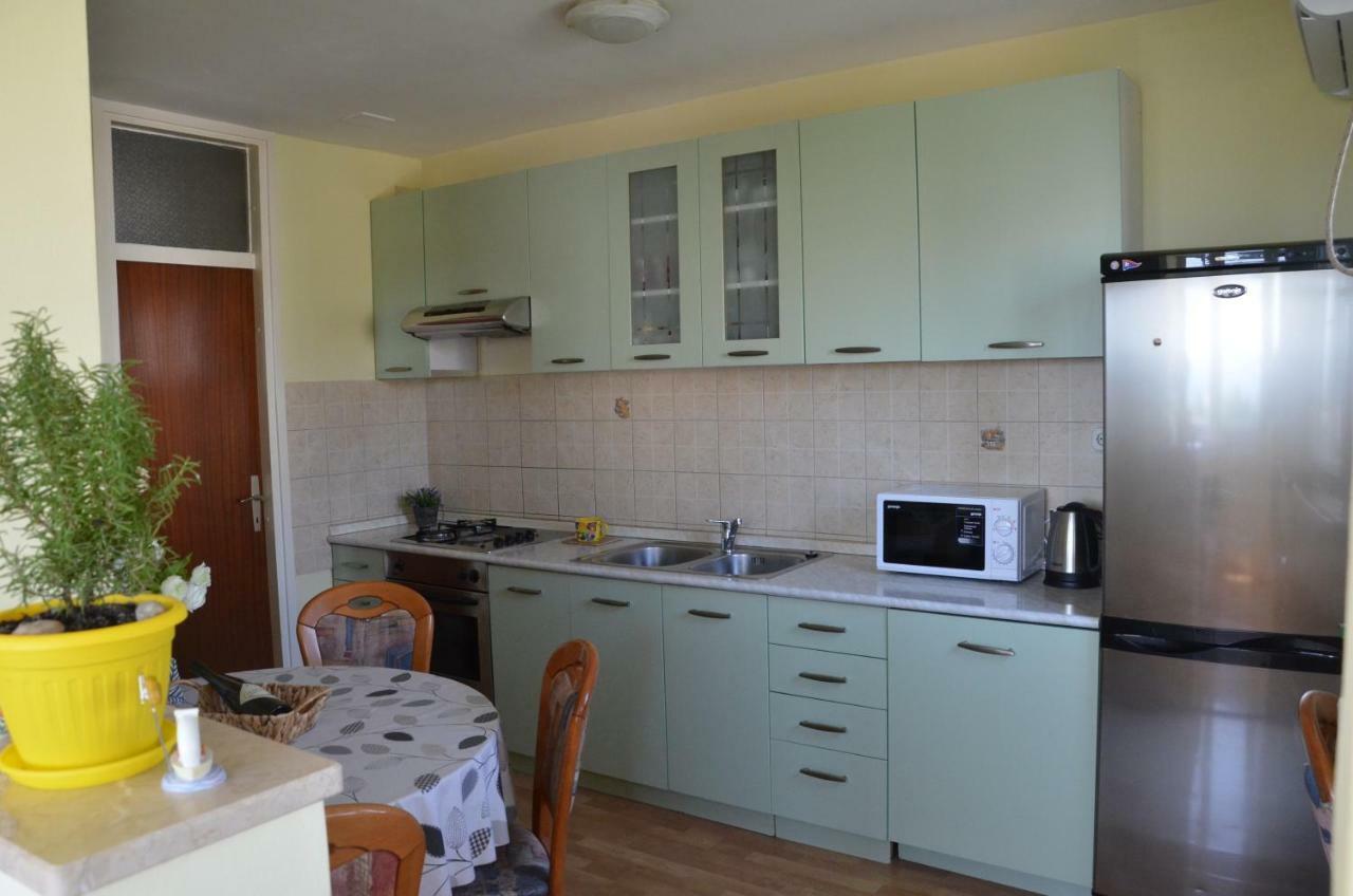 Beach Apartment Sweet Dora Split Exterior photo